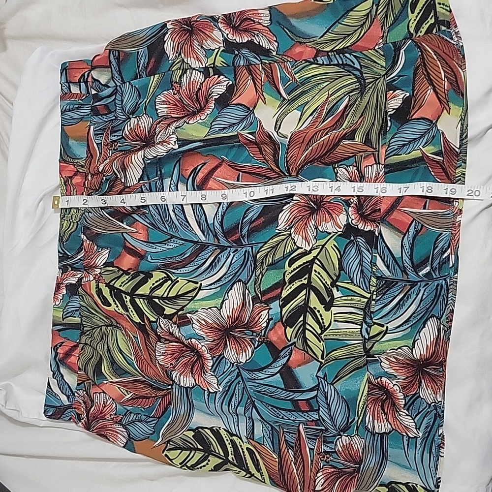 Women's floral print skirt